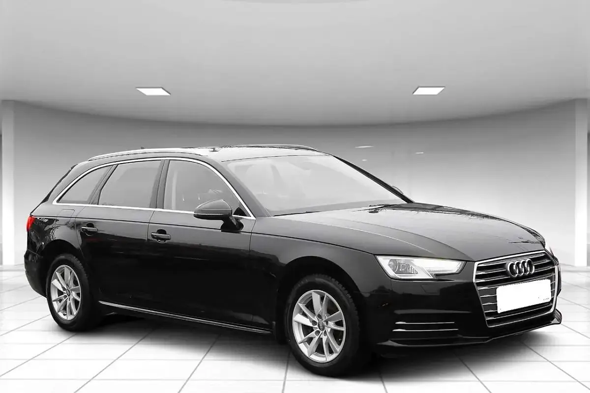 Gebraucht Audi A4 Sport 150 PS (110 kW) 2018 Schwarz Kombi