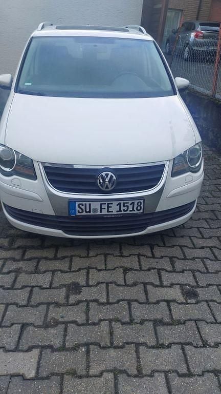 Gebraucht VW Touran 140 PS (102 kW) 2009 Weiß Van / Kleinbus