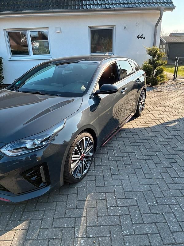 Gebraucht Kia ProCeed GT 204 PS (150 kW) 2021 Grau Kombi