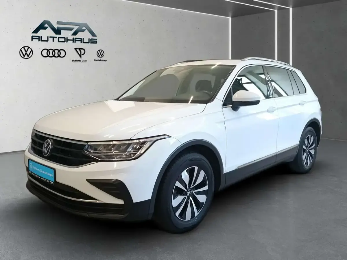 Gebraucht VW Tiguan Move 150 PS (110 kW) 2023 Weiß SUV