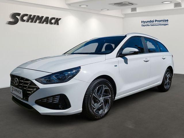 Atlas white / sol Gebraucht 2024 Hyundai i30 Select Kombi | 19.490 € (Guter Preis) - Bild 1/4
