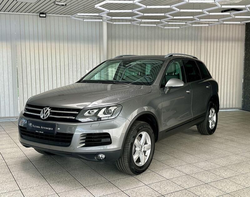 Grau Gebraucht 2012 VW Touareg SUV | 17.990 € (Etwas zu teuer) - Bild 1/4