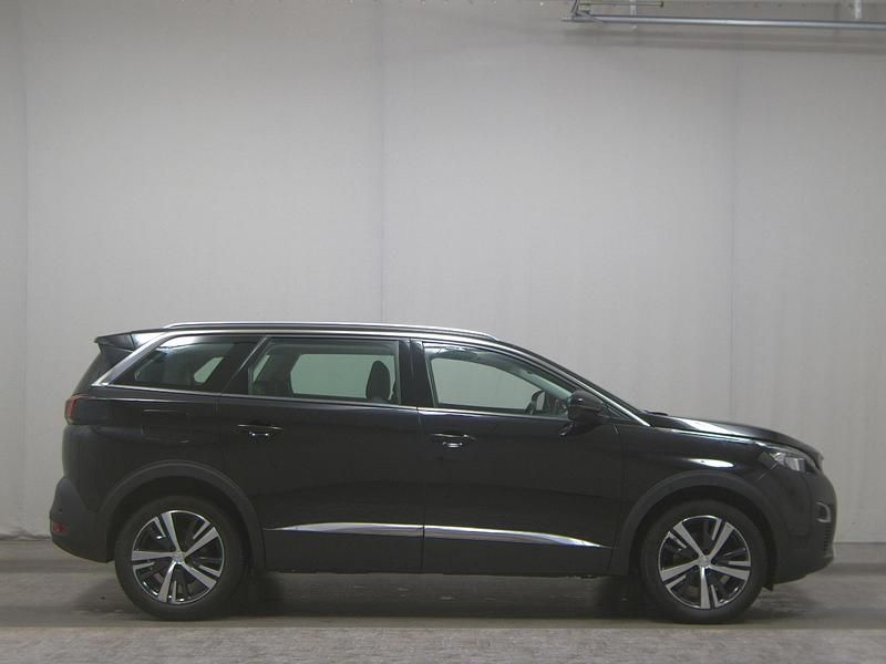 Schwarz Gebraucht 2021 Peugeot 5008 Allure Van / Kleinbus | 16.980 € (Fairer Preis) - Bild 1/4