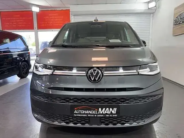 Gebraucht VW Multivan Style 150 PS (110 kW) 2025 Indiumgrau metallic Van / Kleinbus