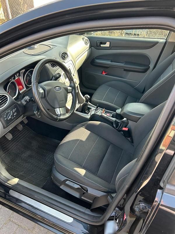 Gebraucht Ford Focus 2008 Schwarz Kombi