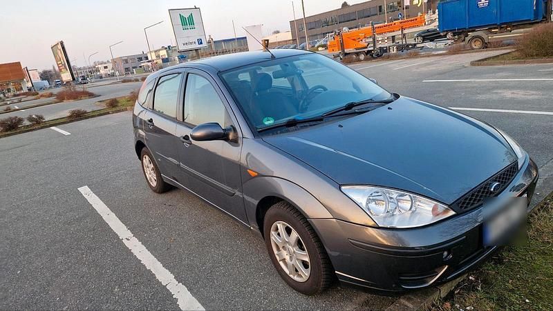 Gebraucht Ford Focus 102 PS (75 kW) 2003 Grau Coupé