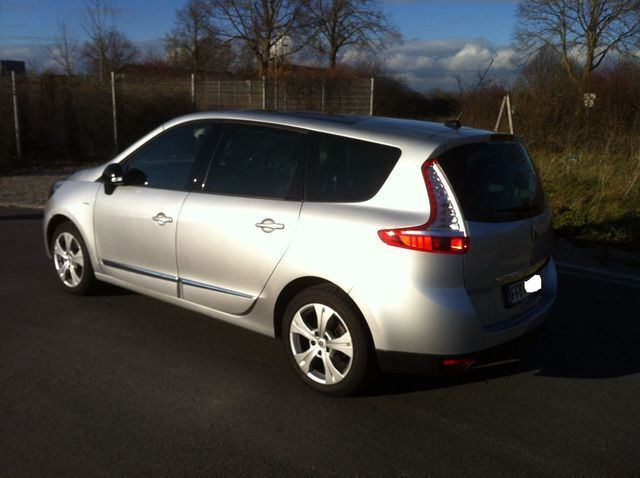 Gebraucht Renault Grand Scénic III Bose Edition 110 PS (80 kW) 2012 Silber metallic Van / Kleinbus