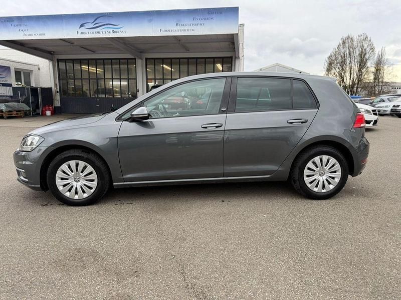 Gebraucht VW Golf VII Sound 110 PS (80 kW) 2017 Grau Kleinwagen