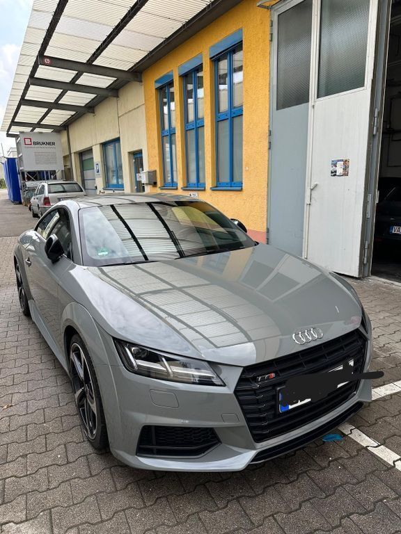 Grau Gebraucht 2016 Audi TTS Sport Coupé | 29.499 € (Fairer Preis) - Bild 1/4