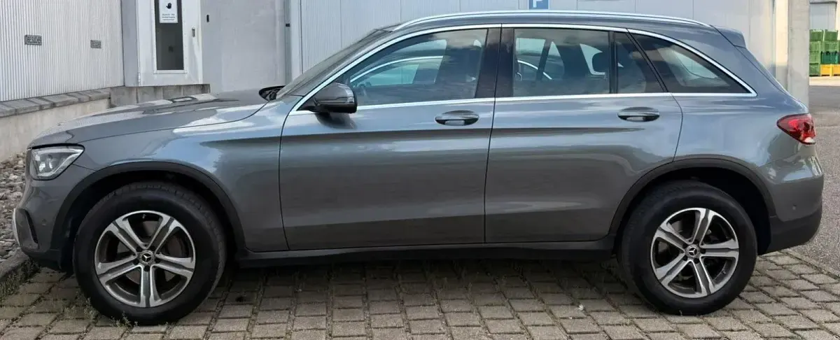Gebraucht Mercedes GLC220 194 PS (142 kW) 2020 Grau SUV