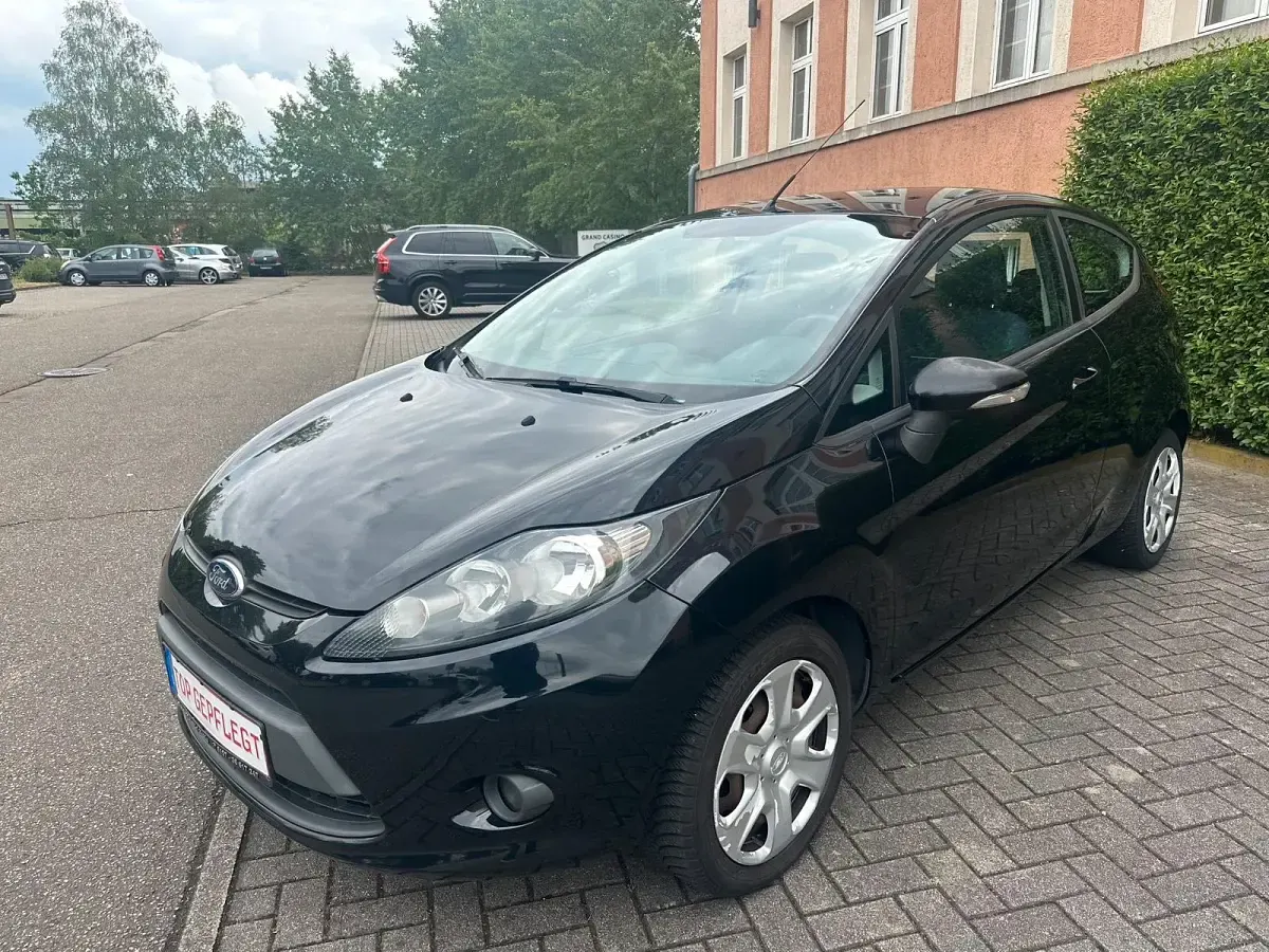 Gebraucht Ford Fiesta 60 PS (44 kW) 2012 Schwarz Limousine