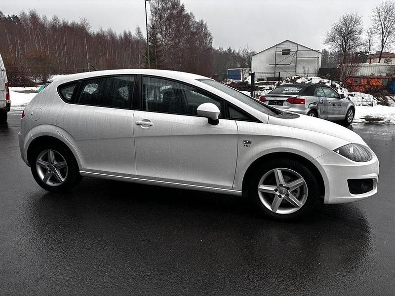 Gebraucht Seat Leon Reference 125 PS (91 kW) 2010 Weiß Kleinwagen