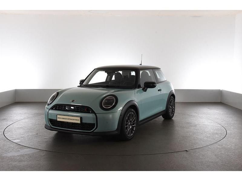 Second-hand Mini Cooper S Classic 204 CP (150 kW) 2024 Verde Hatchback