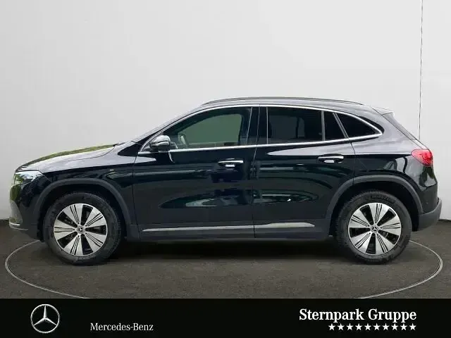 Gebraucht Mercedes EQA250 Progressive 150 kW (204 PS) 2025 Kosmosschwarz SUV