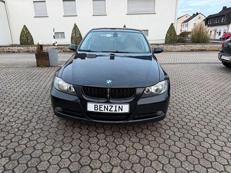 Gebraucht BMW 318 Advantage 143 PS (105 kW) 2008 Schwarz Limousine