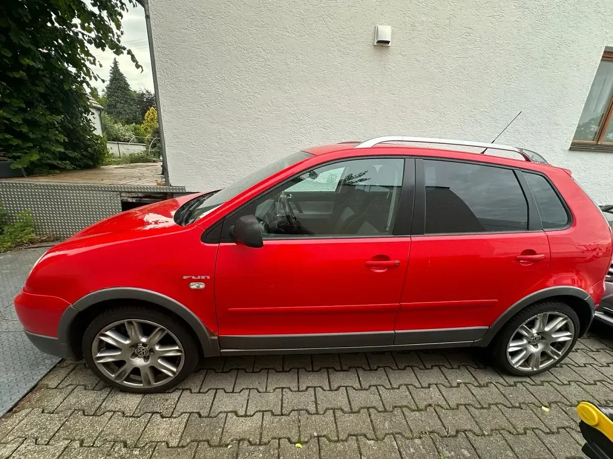 Gebraucht VW Polo 65 PS (47 kW) 2004 Rot Kleinwagen