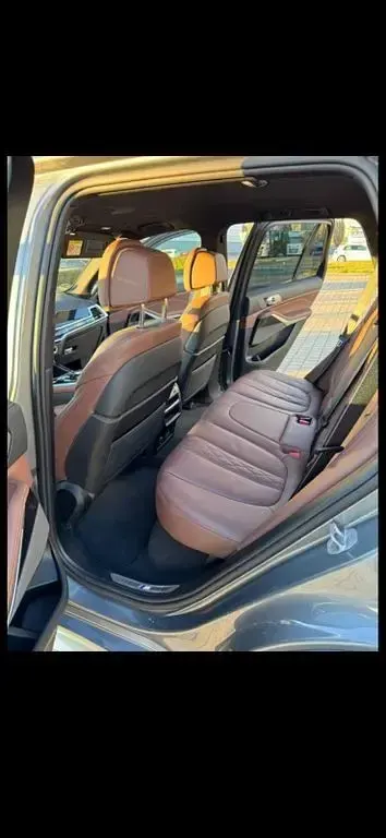 Gebraucht BMW X5 Sport Line 298 PS (219 kW) 2024 Grau SUV