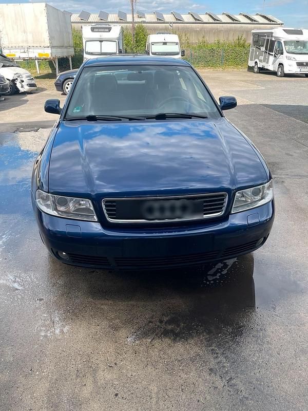 Blau Gebraucht 1999 Audi A4 Basis Limousine | 1.500 € (Guter Preis) - Bild 1/4