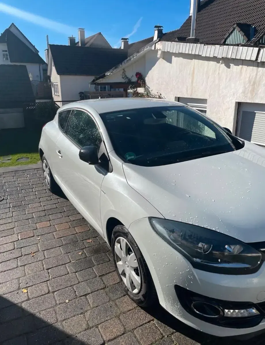 Gebraucht Renault Mégane Coupé 132 PS (97 kW) 2015 Weiß Coupé