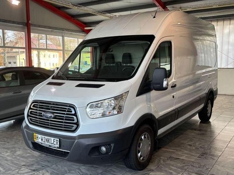 Gebraucht Ford Transit Trend 170 PS (125 kW) 2018 Frozen white Van