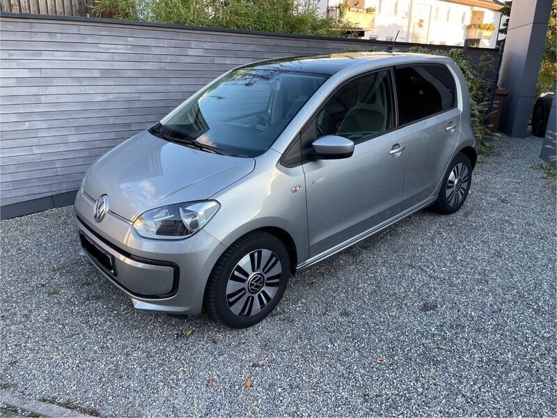 Silber Gebraucht 2016 VW e-up! Kleinwagen | 8.000 € (Guter Preis) - Bild 1/4