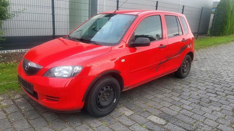 Rot Gebraucht 2005 Mazda 2 Kleinwagen | 900 € - Bild 1/4