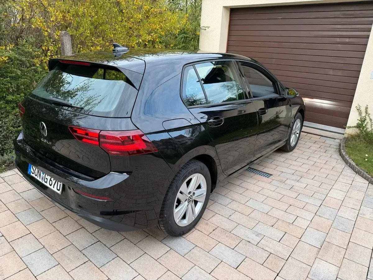 Brugt VW Golf VIII 131 HK (96 kW) 2021 Sort Sedan