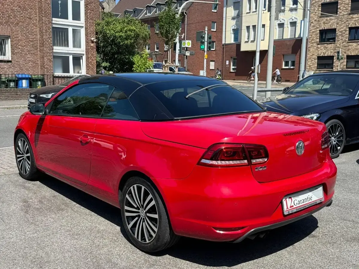 Gebraucht VW Eos 160 PS (117 kW) 2012 Rot Cabrio