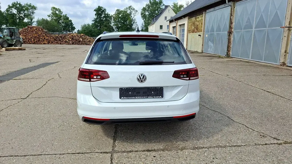 Gebraucht VW Passat 150 PS (110 kW) 2020 Weiß Kombi