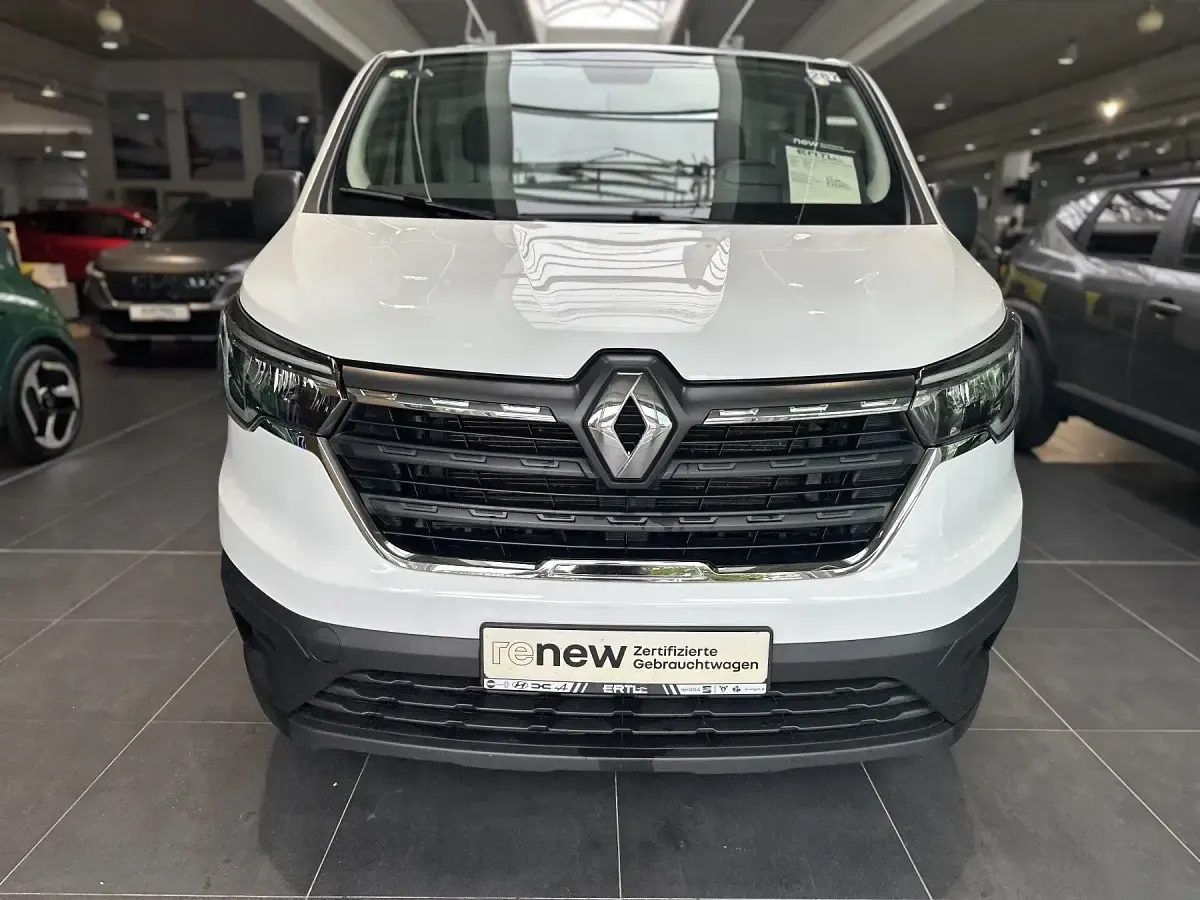 Neu Renault R4 Komfort 110 kW (150 PS) 2026 Arktisweiß Limousine