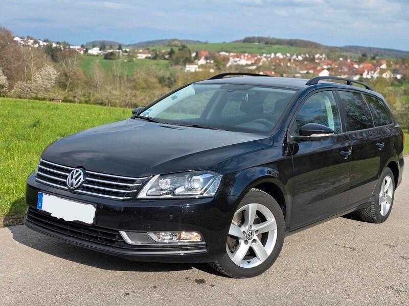 Schwarz Gebraucht 2011 VW Passat Kombi | 7.500 € (Fairer Preis) - Bild 1/4