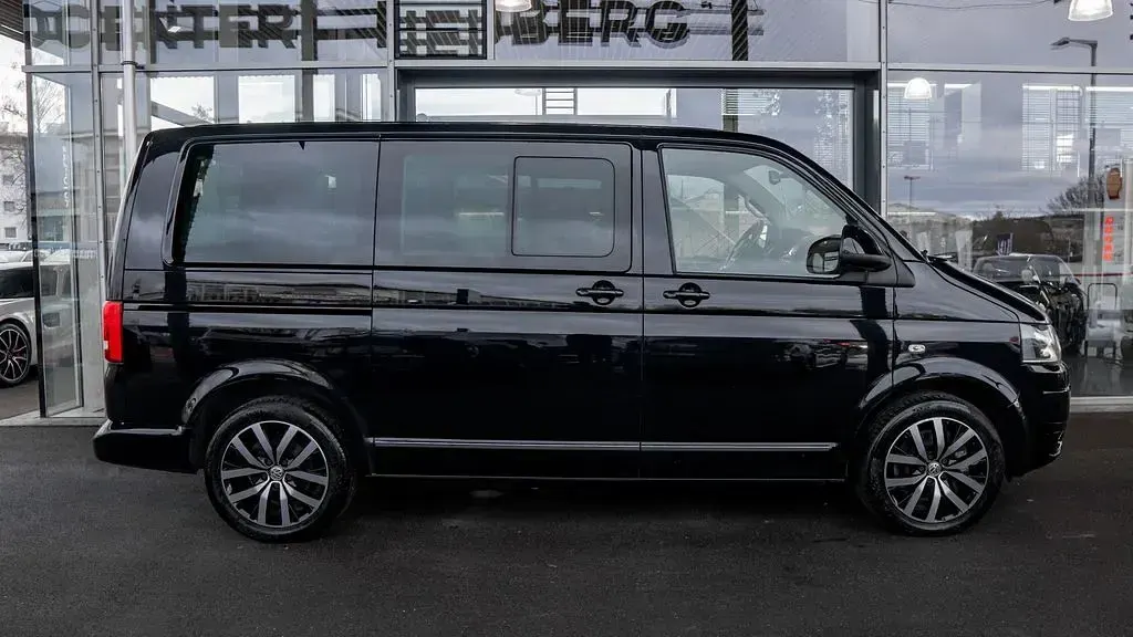 Używany VW T5 Highline 179 KM (131 kW) 2015 Czarny Van