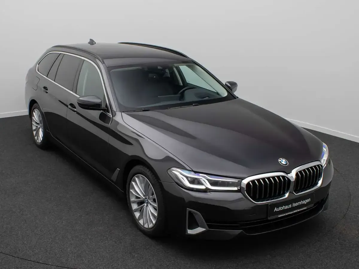 Gebraucht BMW 520 Luxury Line 190 PS (139 kW) 2020 Sophistograu brillanteffekta9 Kombi