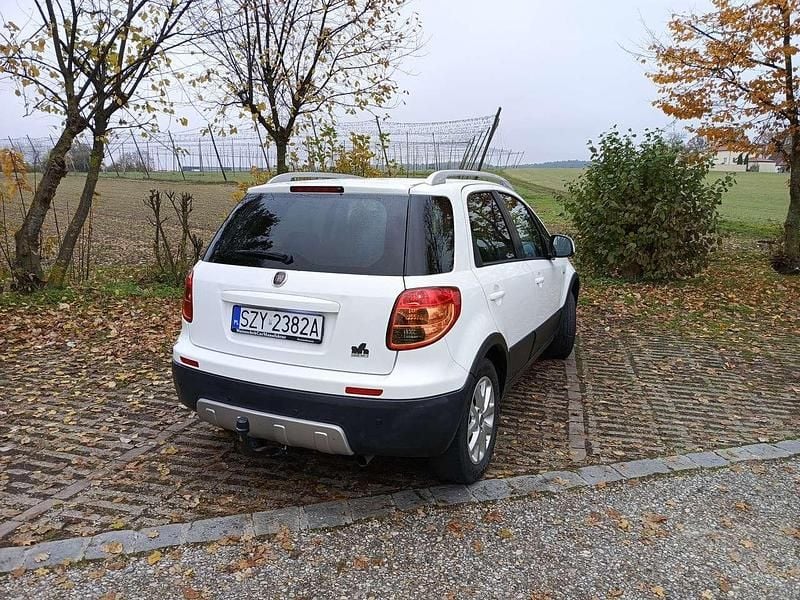 Gebraucht 2011 Fiat Sedici Emotion SUV | 2.600 € (Superpreis) - Bild 1/4
