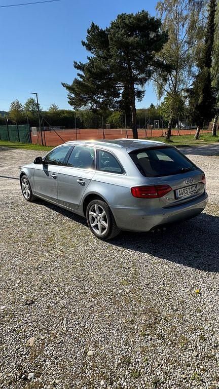 Second-hand Audi A4 Ambiente 143 CP (105 kW) 2008 Argintiu Break