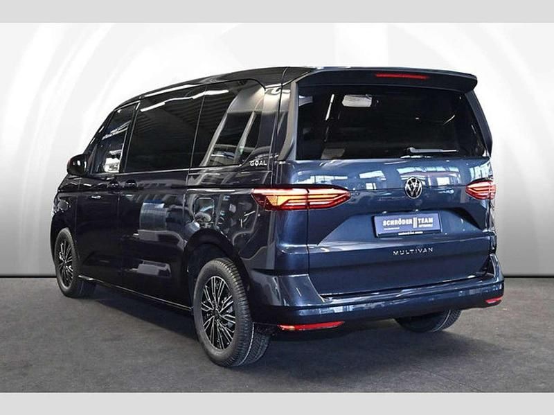Neu VW Multivan Goal 150 PS (110 kW) 2026 Starlight blue metallic Van / Kleinbus