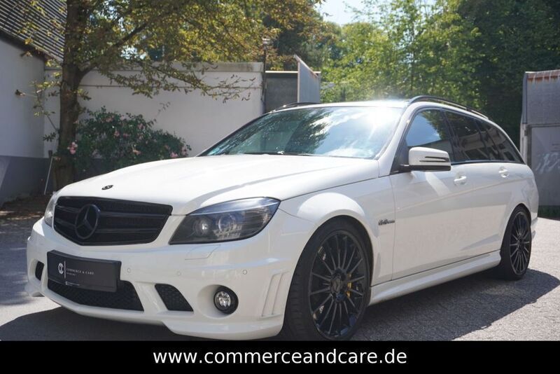 Weiß Gebraucht 2010 Mercedes C63 AMG AMG Limousine | 22.500 € - Bild 1/4
