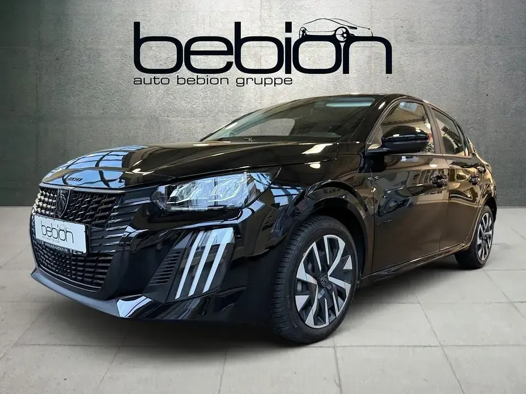 Gebraucht Peugeot 208 Active 101 PS (74 kW) 2024 Schwarz Kleinwagen