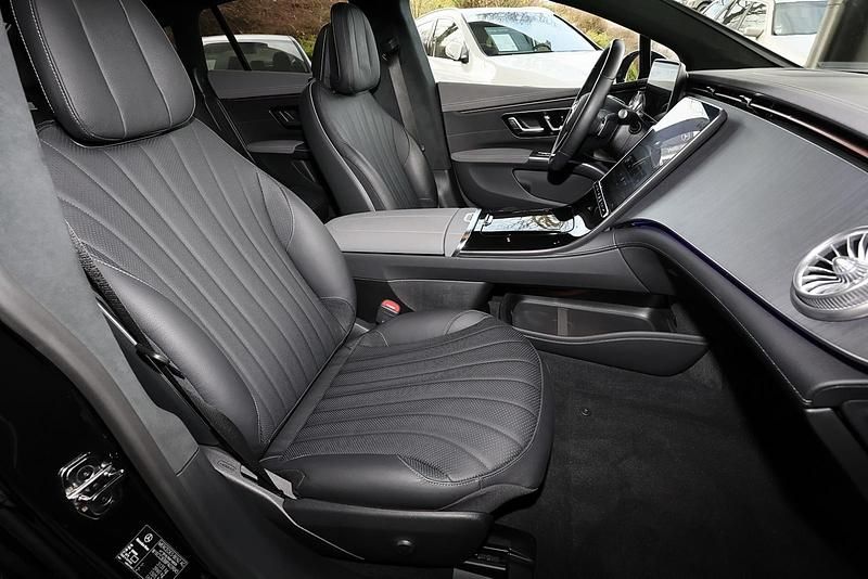 Gebraucht Mercedes EQS500 AMG 330 kW (449 PS) 2023 Metalliclack obsidianschwarz Limousine