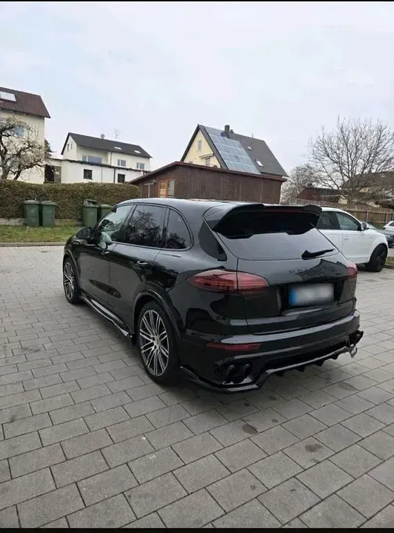 Gebraucht Porsche Cayenne GTS 441 PS (324 kW) 2015 Schwarz SUV