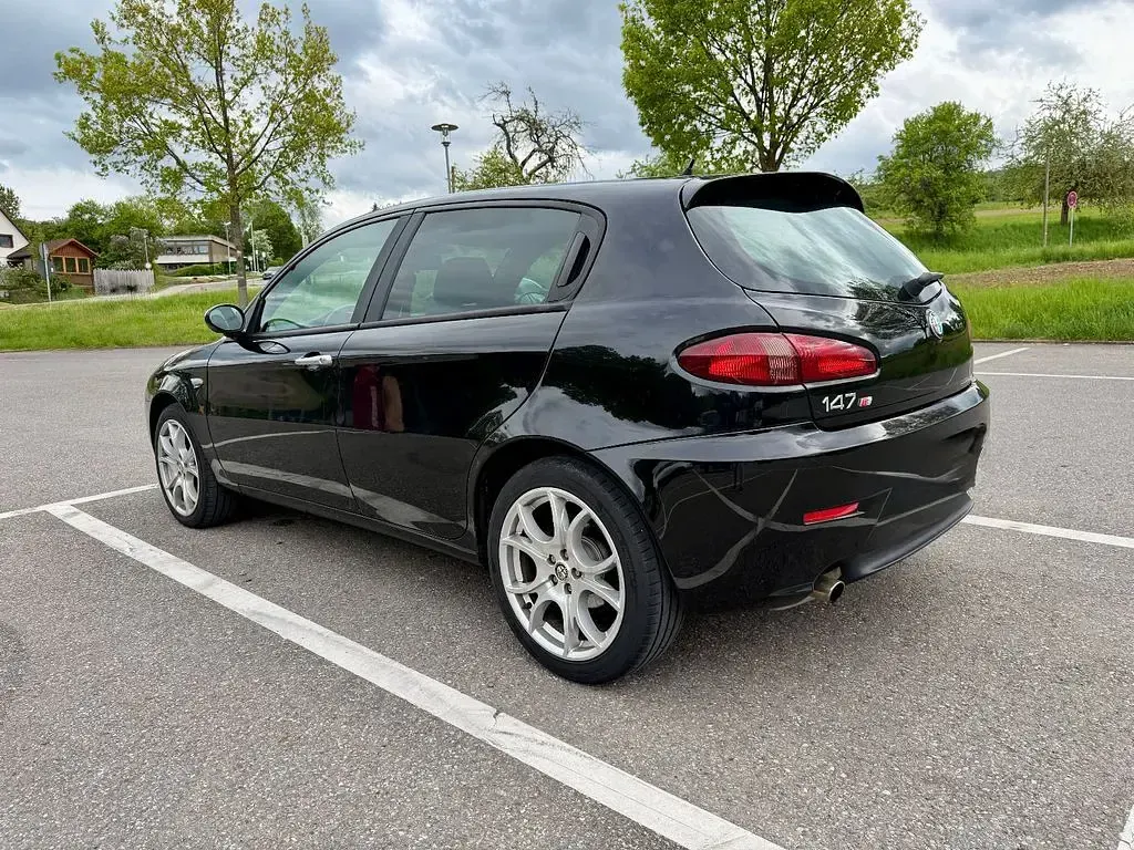 Gebraucht Alfa Romeo 147 Ti 120 PS (88 kW) 2009 Schwarz Kleinwagen
