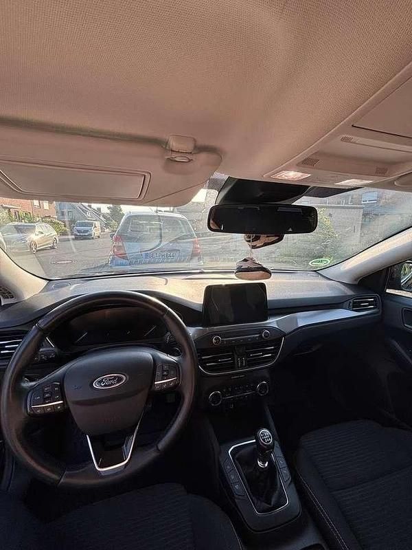 Gebraucht Ford Focus Titanium 120 PS (88 kW) 2019 Schwarz Kombi