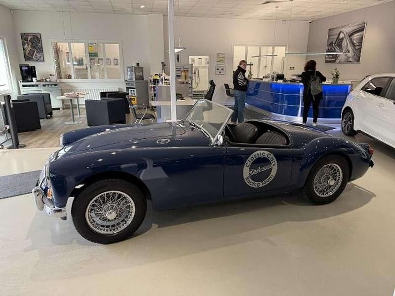 Blau Gebraucht 1960 MG MGA Cabrio | 20.950 € - Bild 1/4