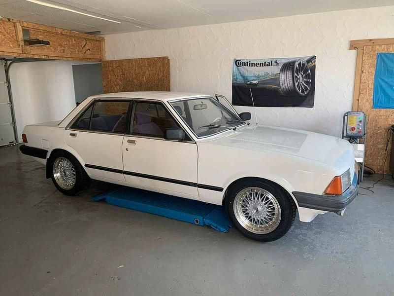 Weiß Gebraucht 1985 Ford Granada Limousine | 5.299 € - Bild 1/4