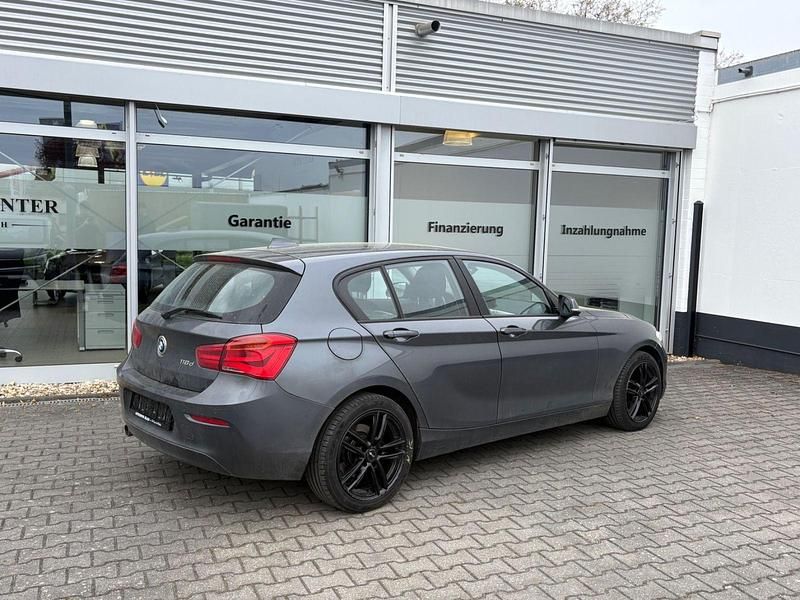 Gebraucht BMW 116 Advantage 116 PS (85 kW) 2019 Grau Kleinwagen