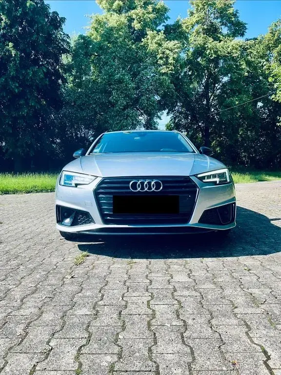 Gebraucht Audi A4 S-Line 190 PS (139 kW) 2019 Silber Kombi