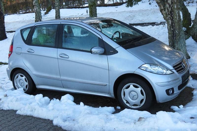 Gebraucht Mercedes A150 95 PS (69 kW) 2005 Silber Limousine