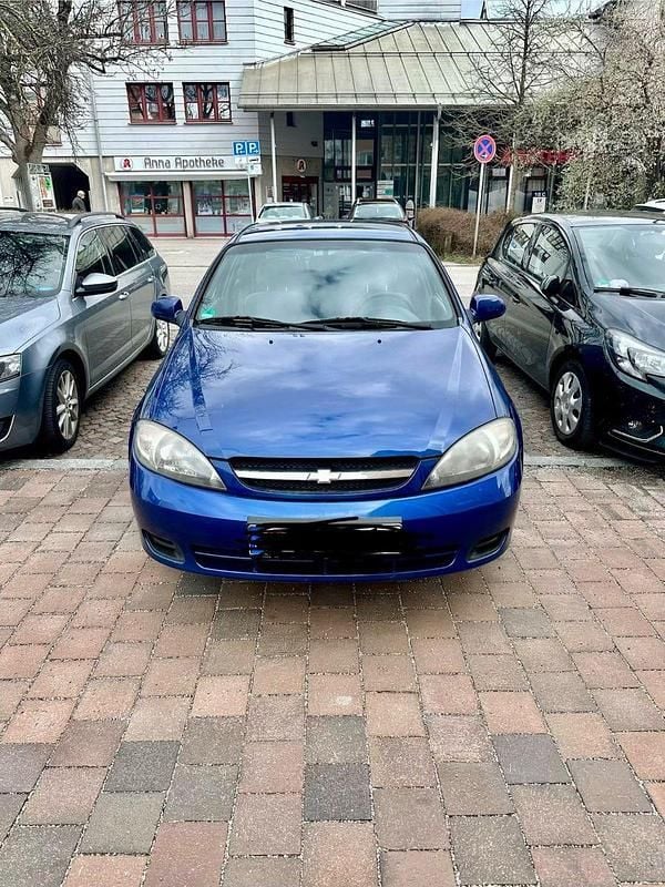 Gebraucht Chevrolet Lacetti 95 PS (69 kW) 2009 Blau Kleinwagen