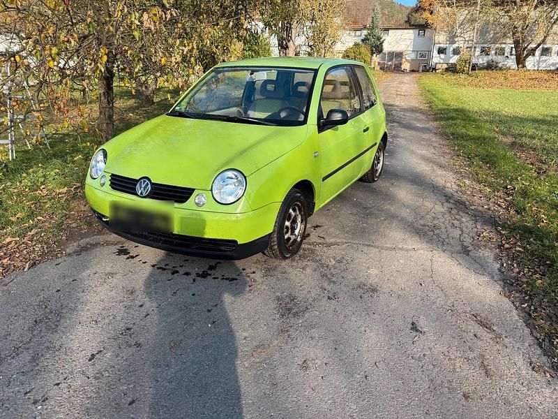 Grün Gebraucht 2000 VW Lupo Kleinwagen | 1.000 € (Fairer Preis) - Bild 1/4