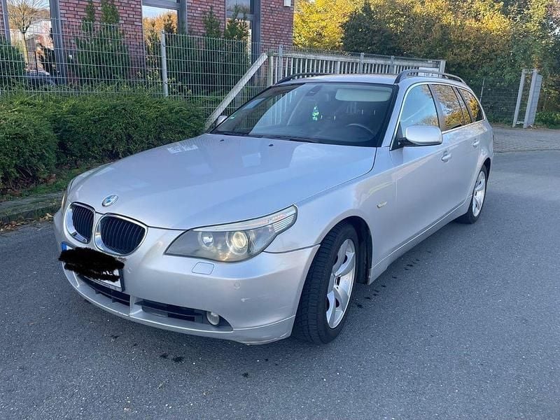 Gebraucht BMW 525 177 PS (130 kW) 2005 Silber Kombi
